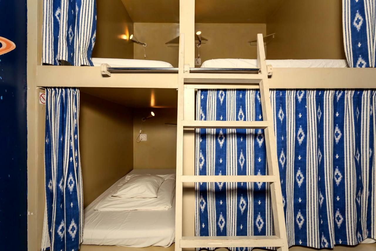 Supernova Hostel ポルト エクステリア 写真